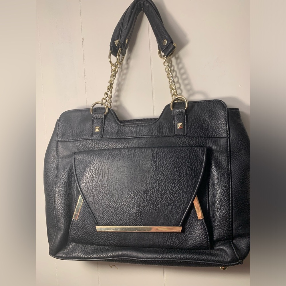 Olivia and Joy satchel handbag faux leather (PU)  feels like the real thing.